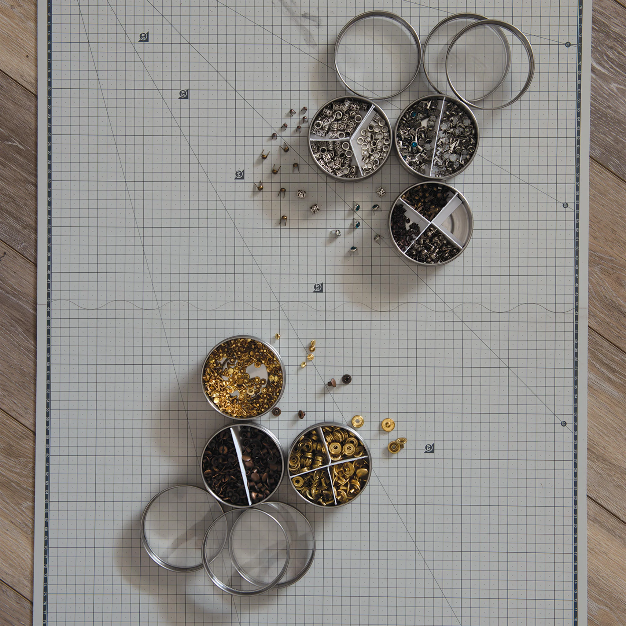 1007–2200-double-cap-rivets-1.webp