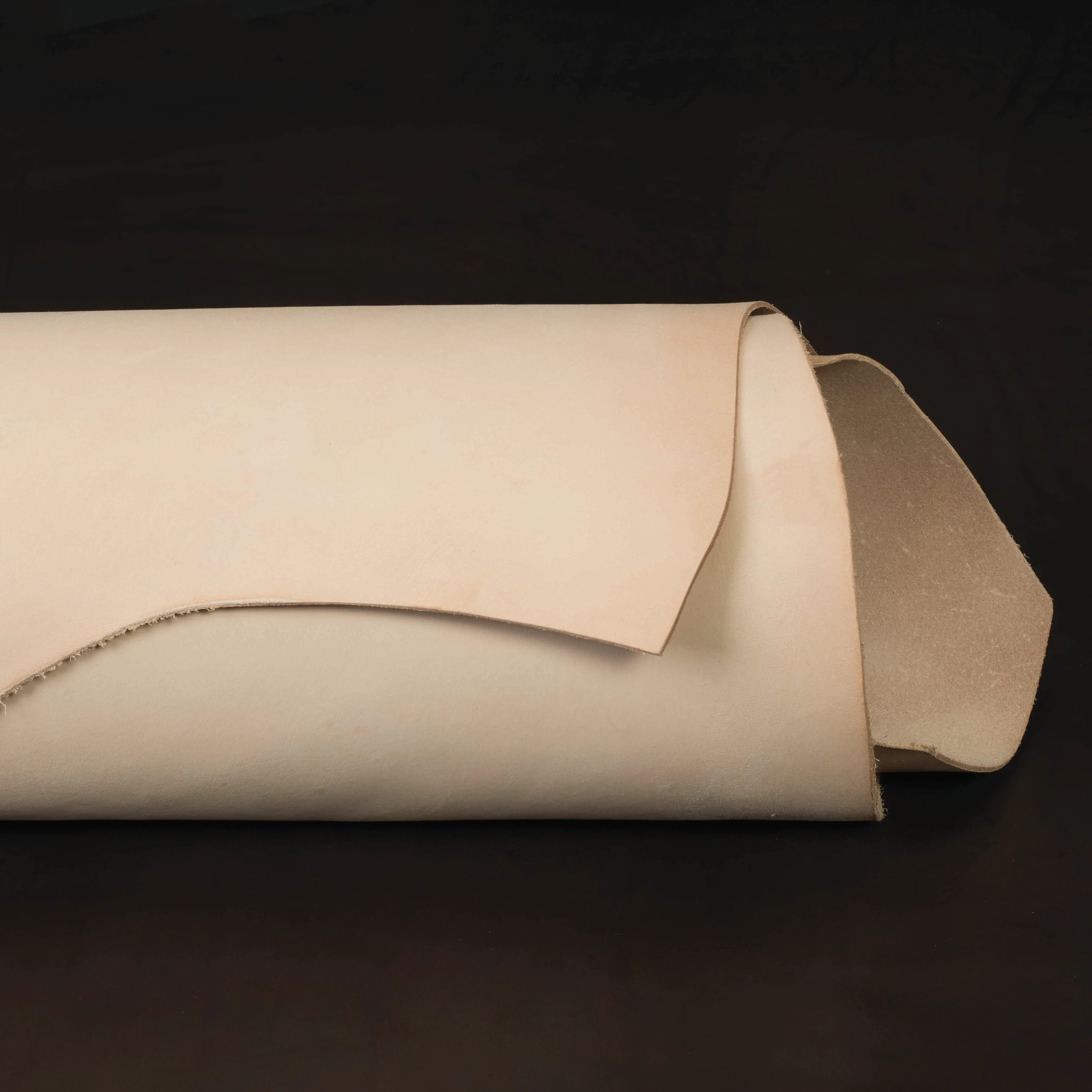 10491-veg-tanned-leather-side-1.webp