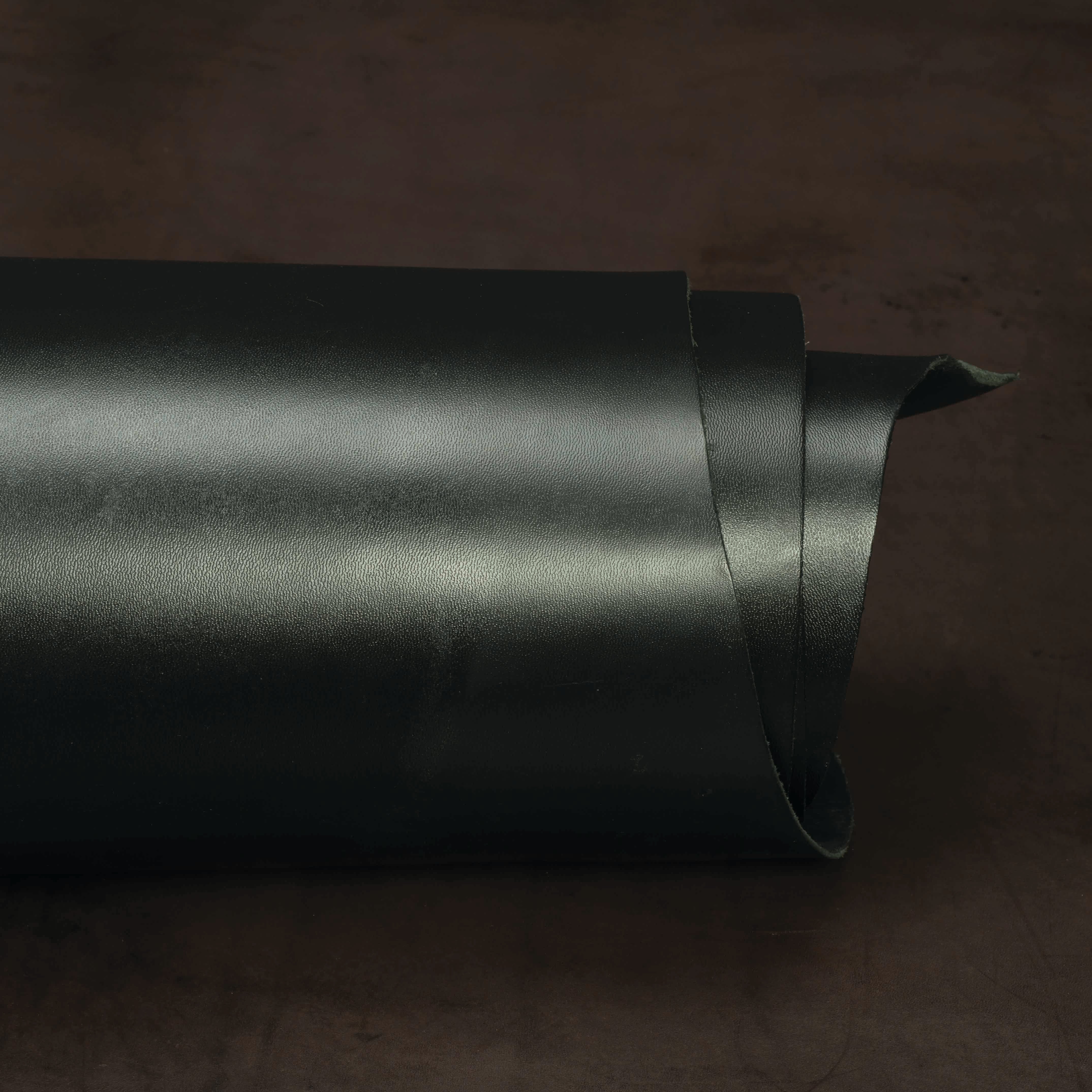 Black Haircell Plate V-Cut Double Shoulders
