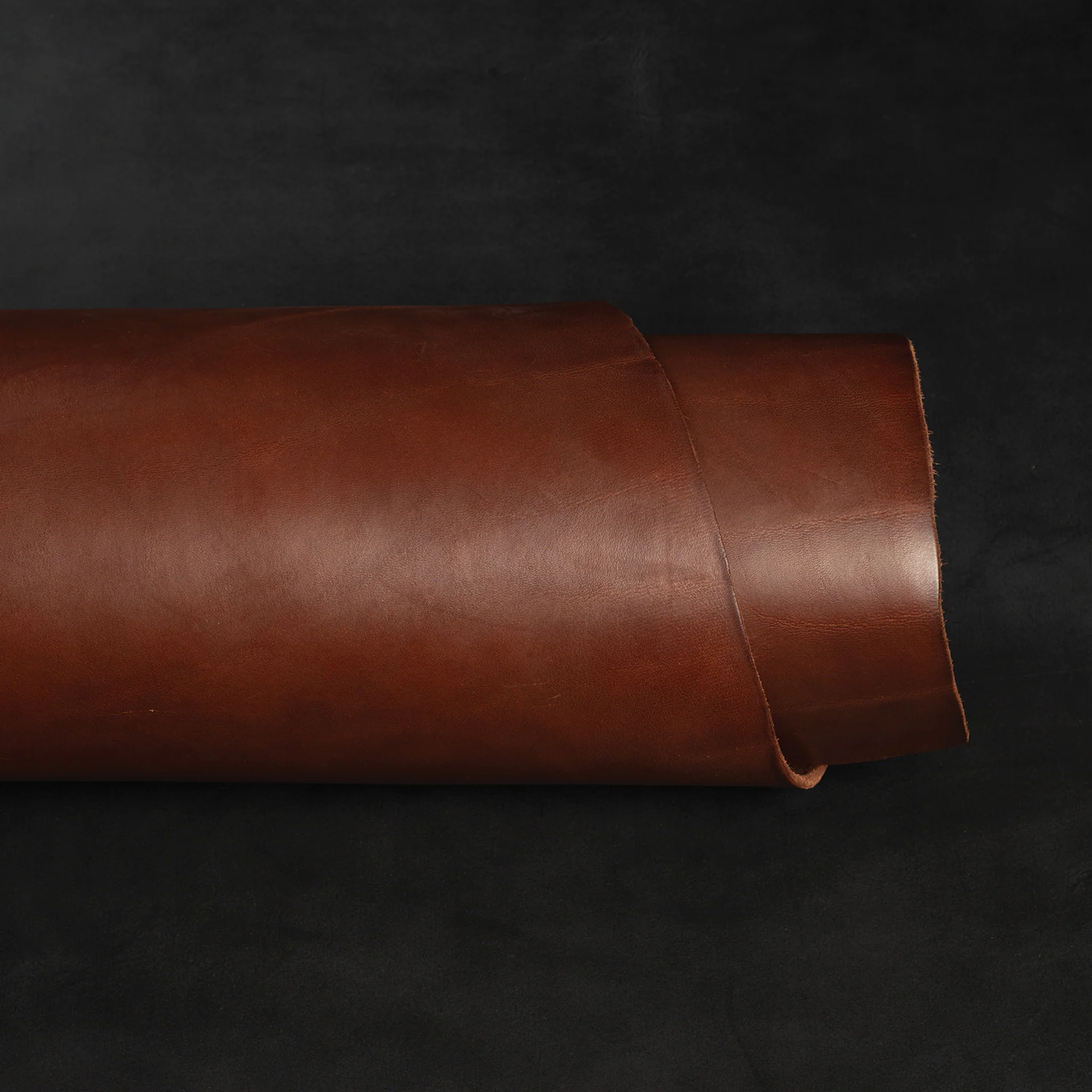 CHAHINLEATHER® English Bridle Leather, Single Shoulder, 12/13 oz.