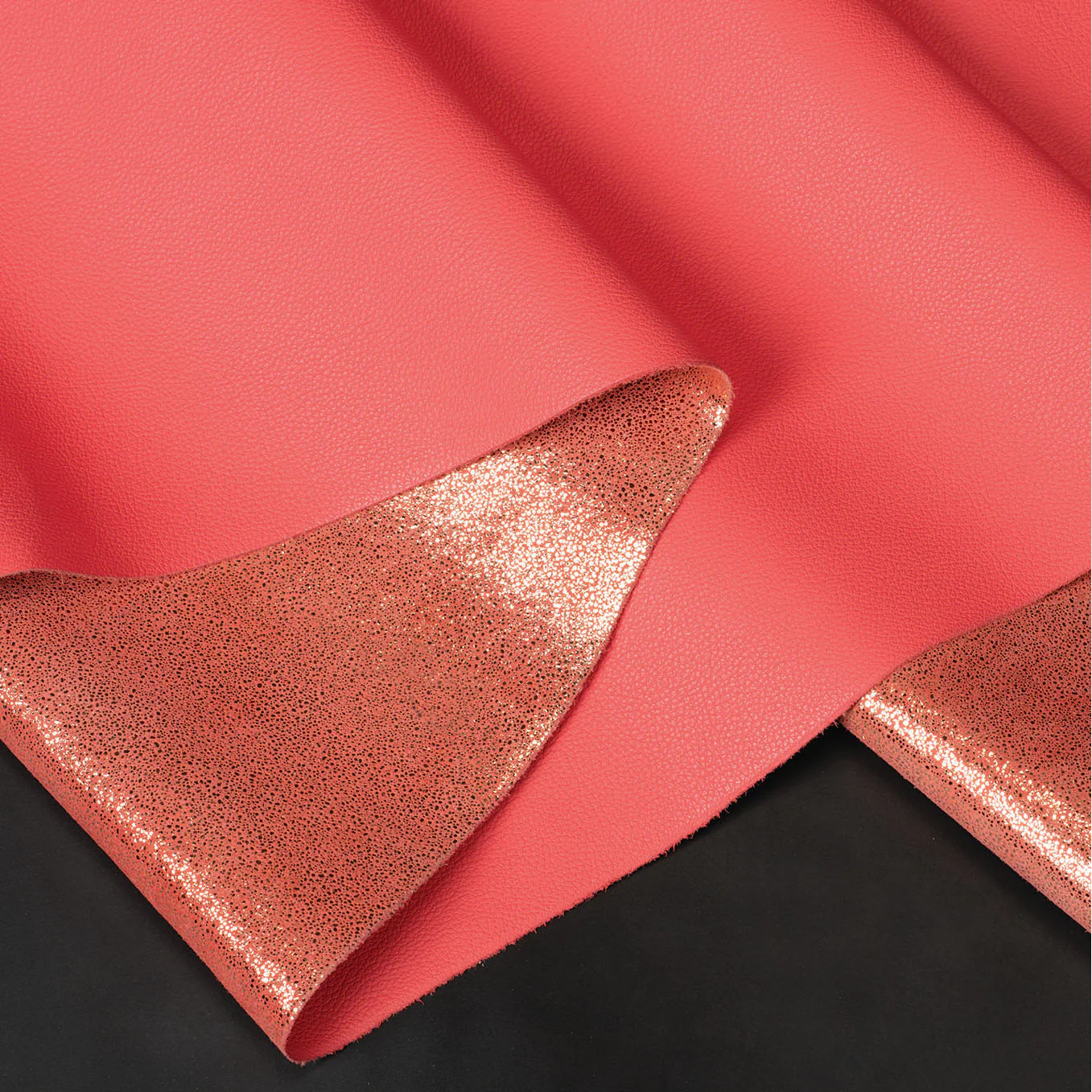 6517-double-face-glitter-leather-2-to-3-oz–1.webp