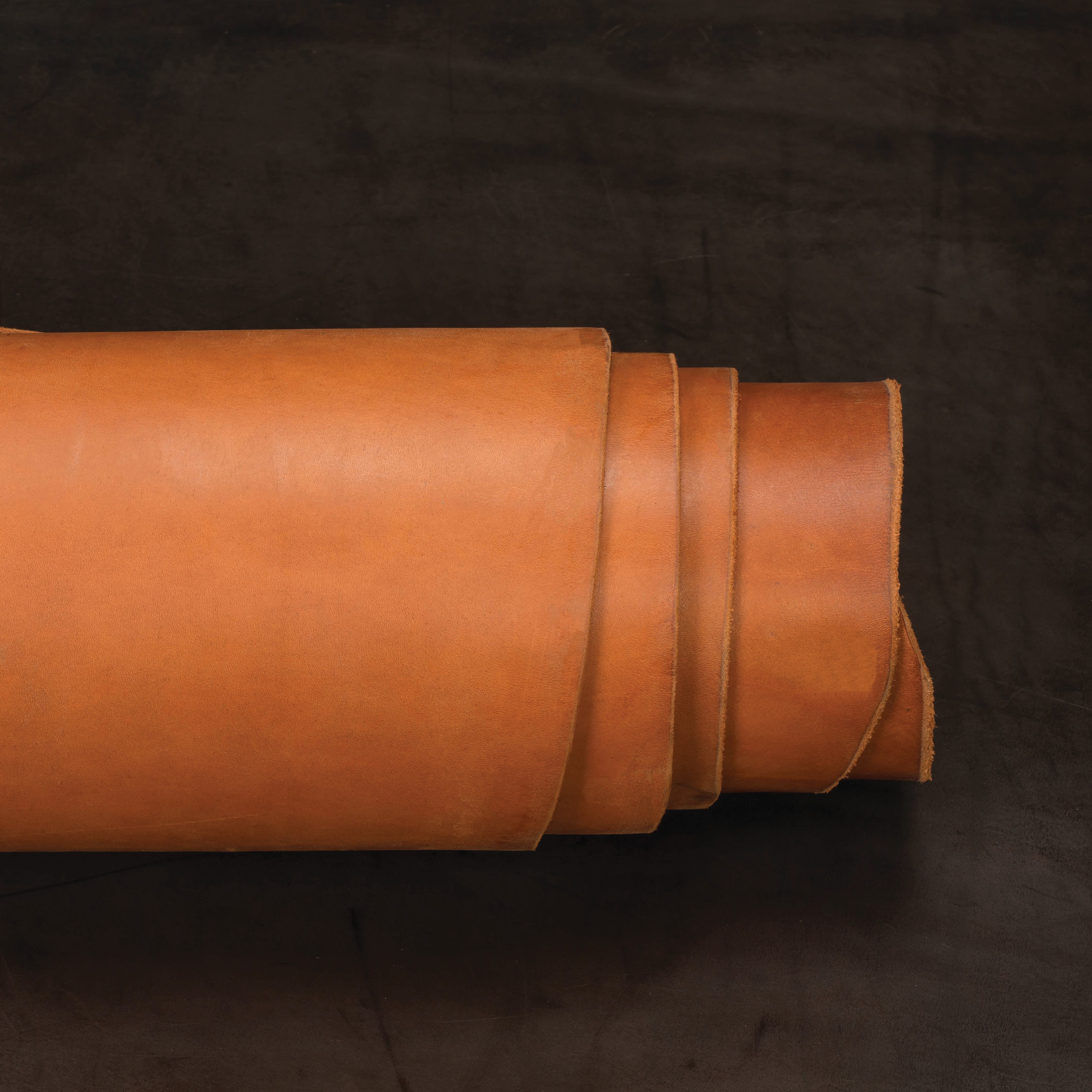 7347-hermann-oak-bridle-leather-sides-1.webp