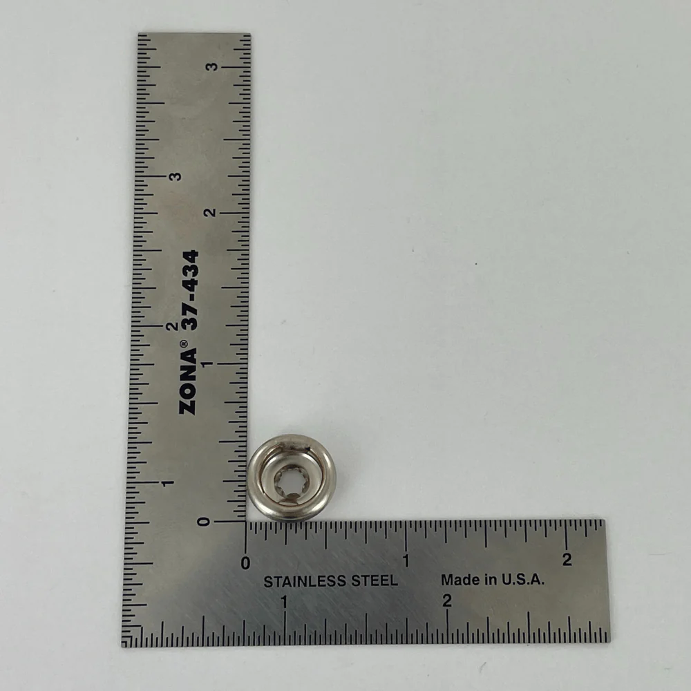 8011-lift-the-spot-socket-solid-brass-19201-1.webp