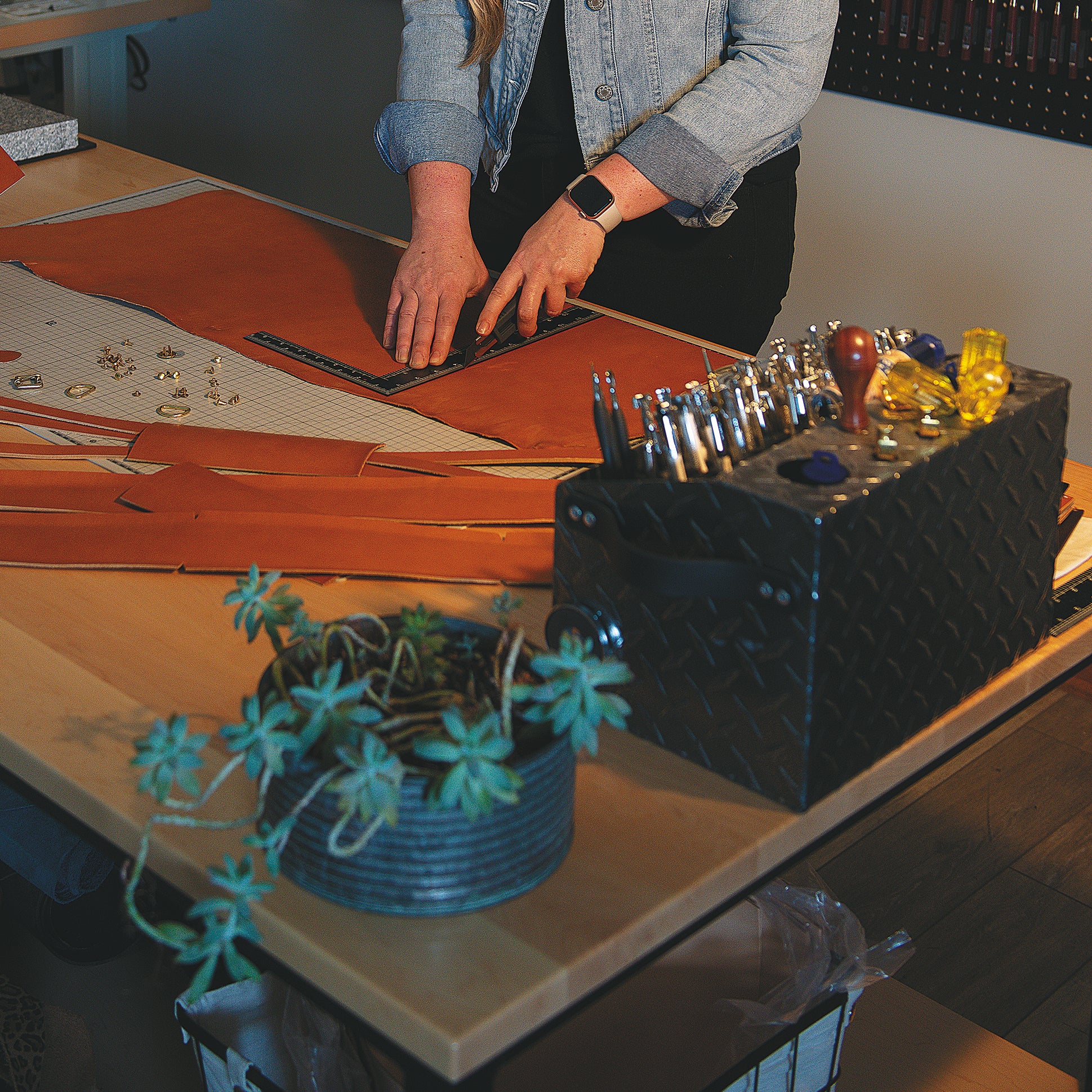 8188-master-tool-artisan-tool-caddy-1.webp