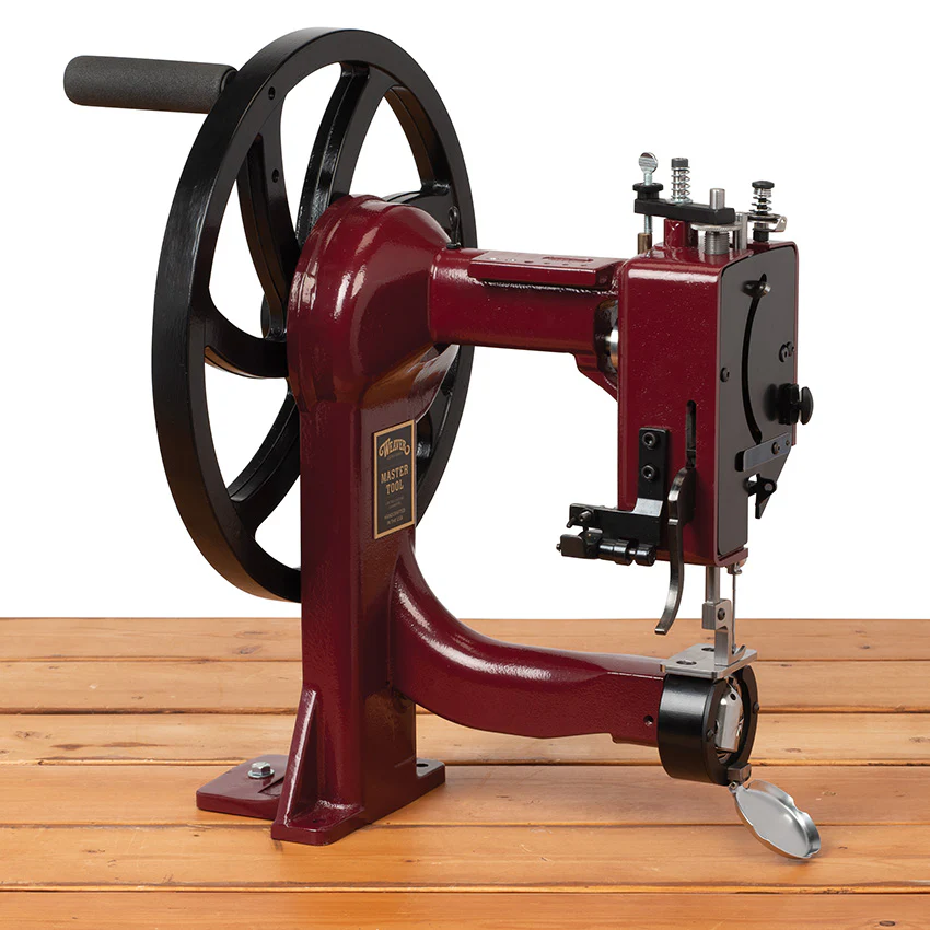 8201-master-tool-cub-manual-leather-sewing-machine-aluminum-1.webp