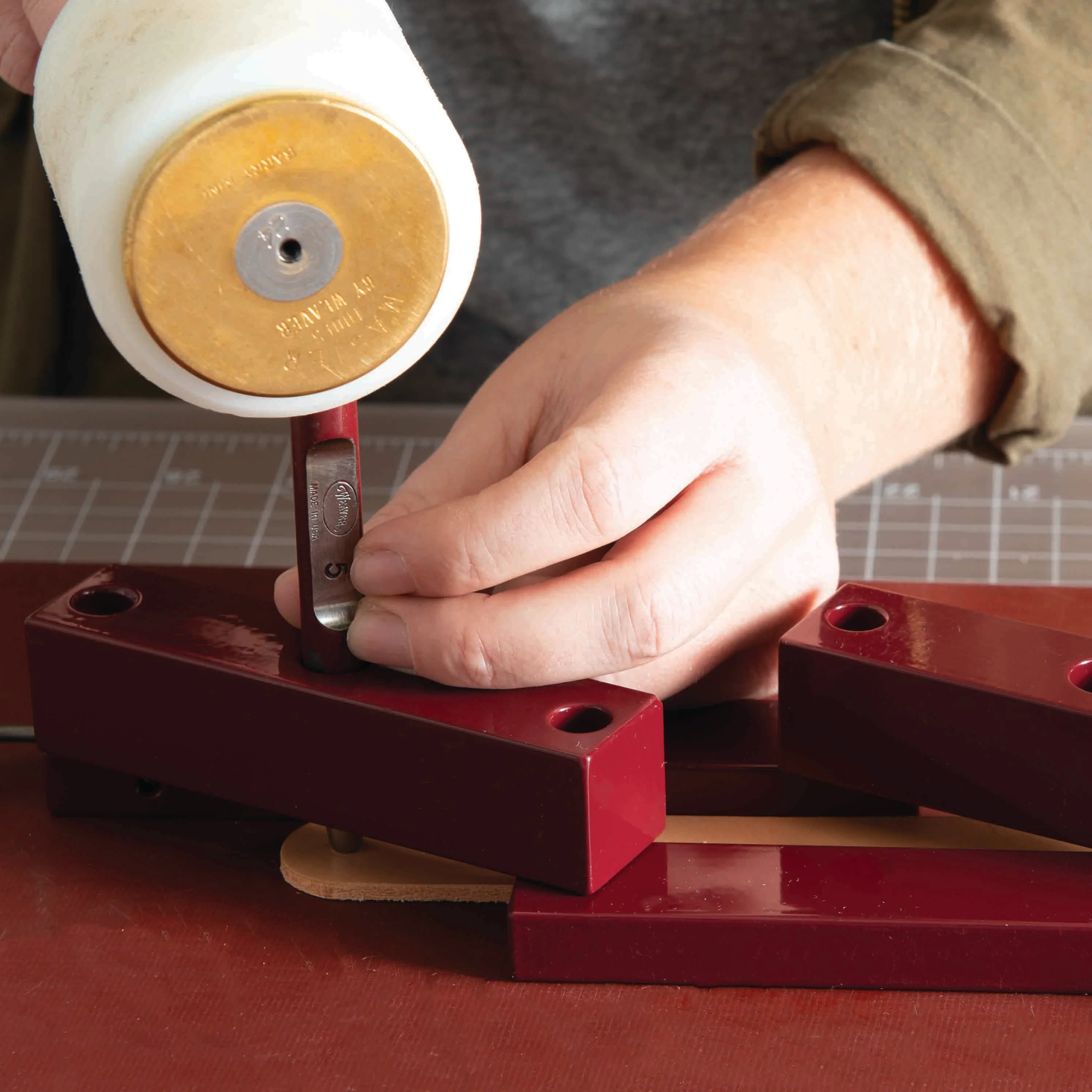 Master Tool Self-Centering Guide for Punches
