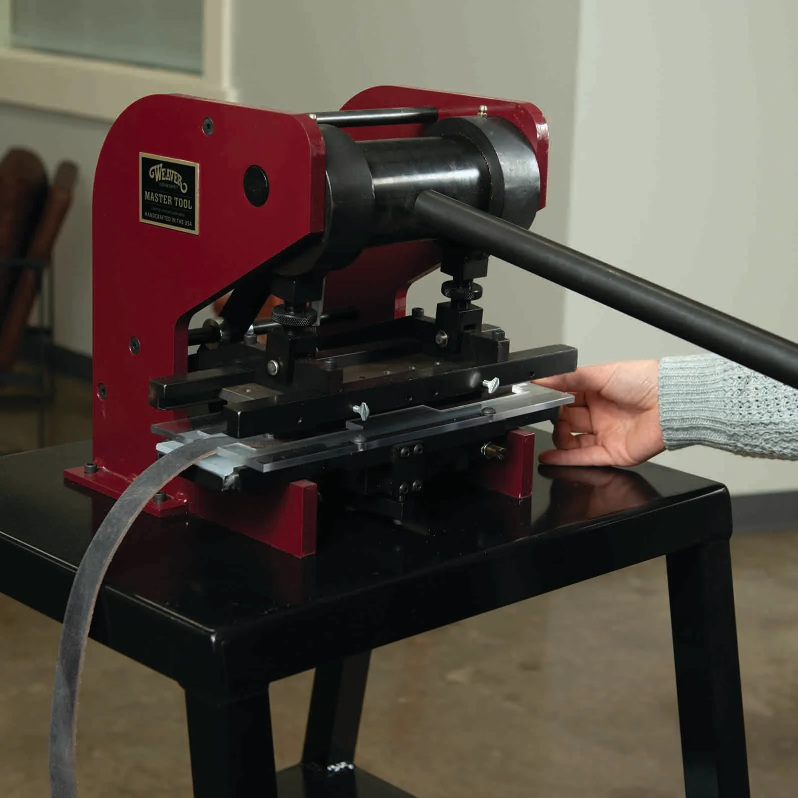 8257-master-tool-self-centering-punch-1.webp