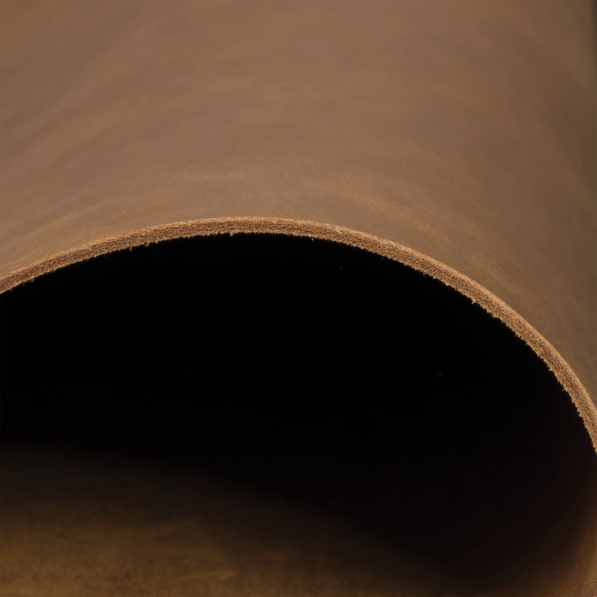 8271-matte-chrome-tanned-water-buffalo-leather-5-6-oz-bark-brown-1.webp