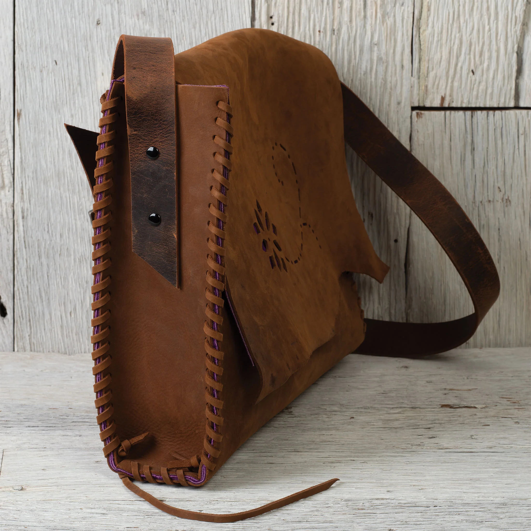 8271-matte-chrome-tanned-water-buffalo-leather-5-6-oz-bark-brown-1.webp