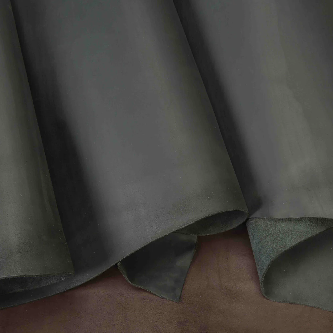 Pioneer Chrome Oil Tanned Top Grain Leather Side, 6-7 oz 1 8574-pioneer-chrome-oil-tanned-top-grain-leather-side-6-7-oz-1.webp