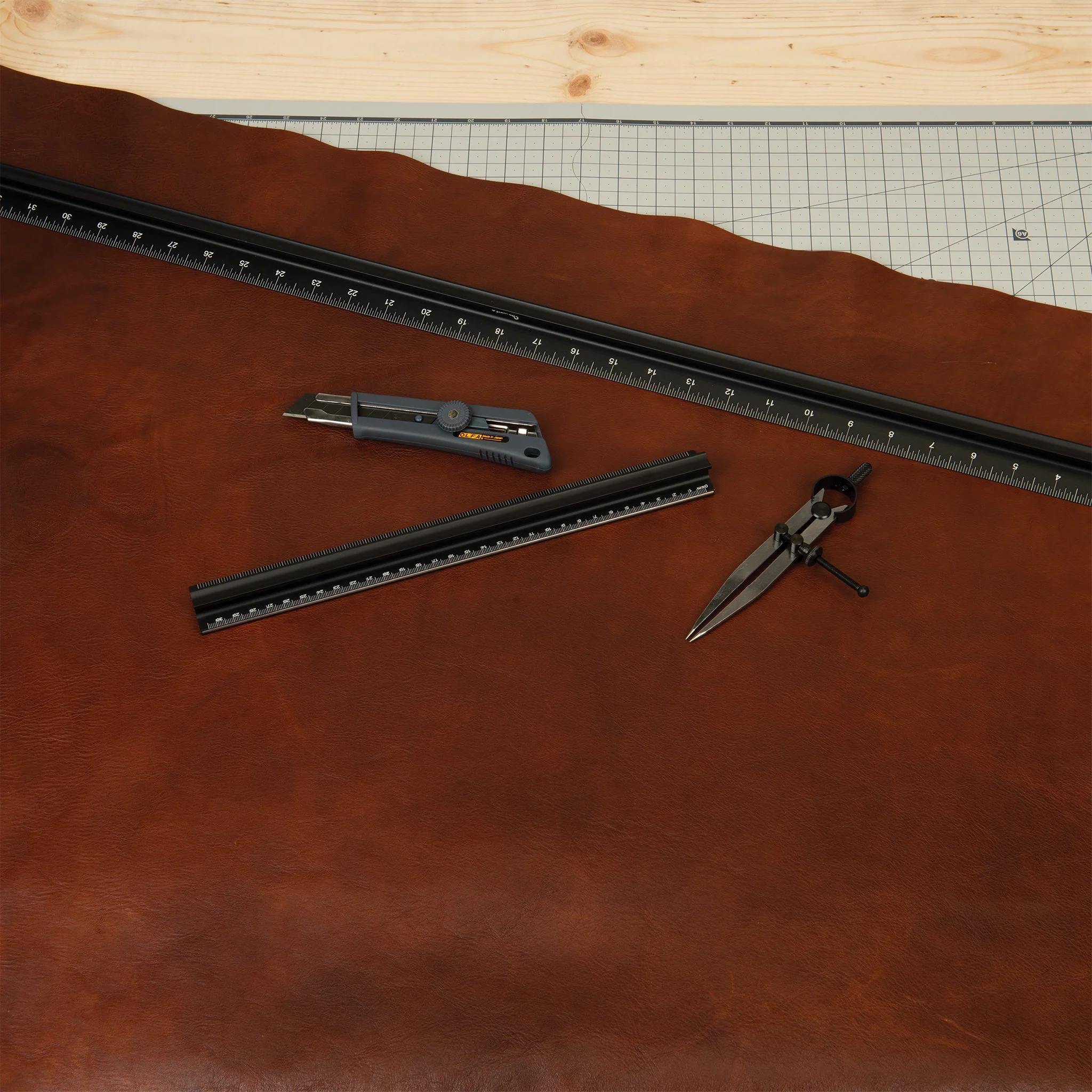 9213-safety-cutting-ruler-1.webp
