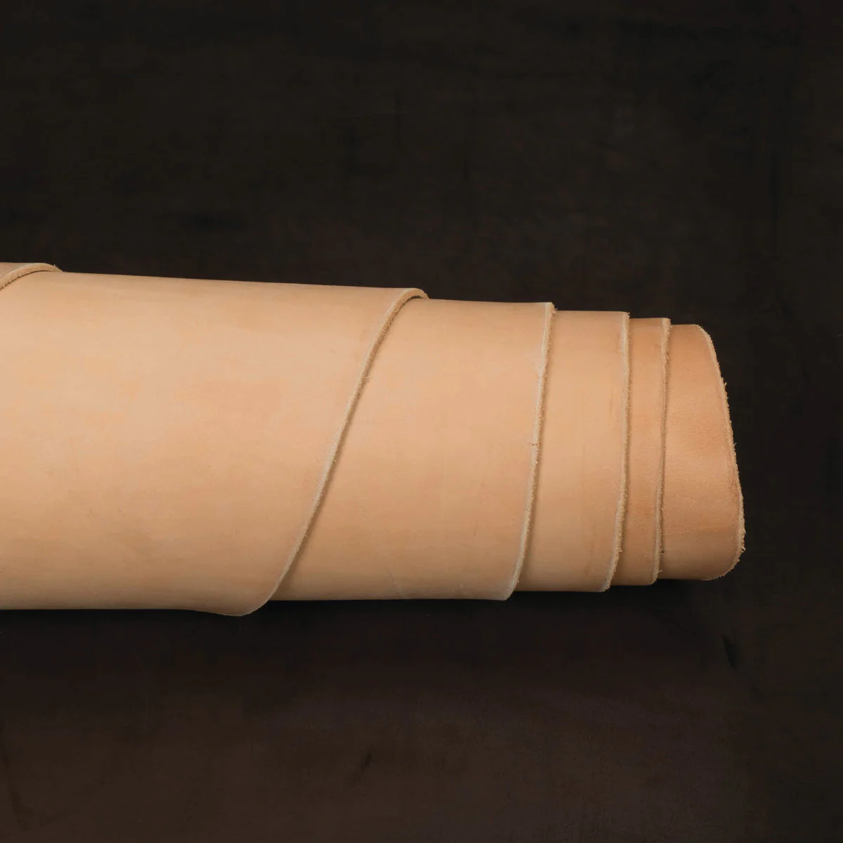 9538-sample-hermann-oak-holster-leather-sides-1.webp