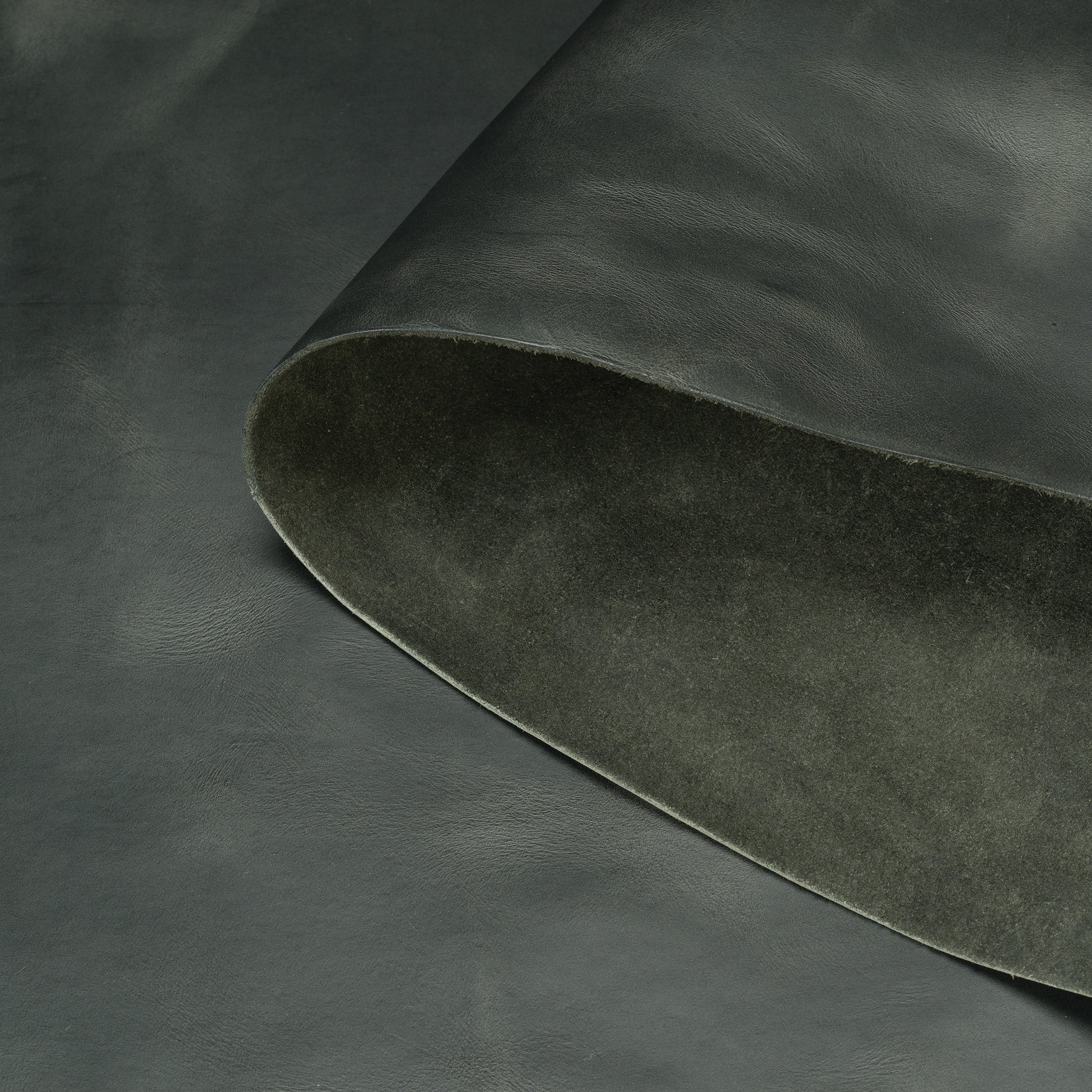 9585-sample-jasper-chrome-pull-up-leather-side-4-to-5-oz–1.webp