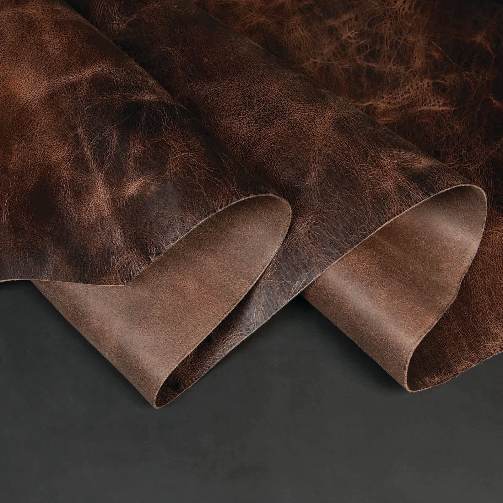 9780-sample-water-buffalo-leather-single-bend-1.webp