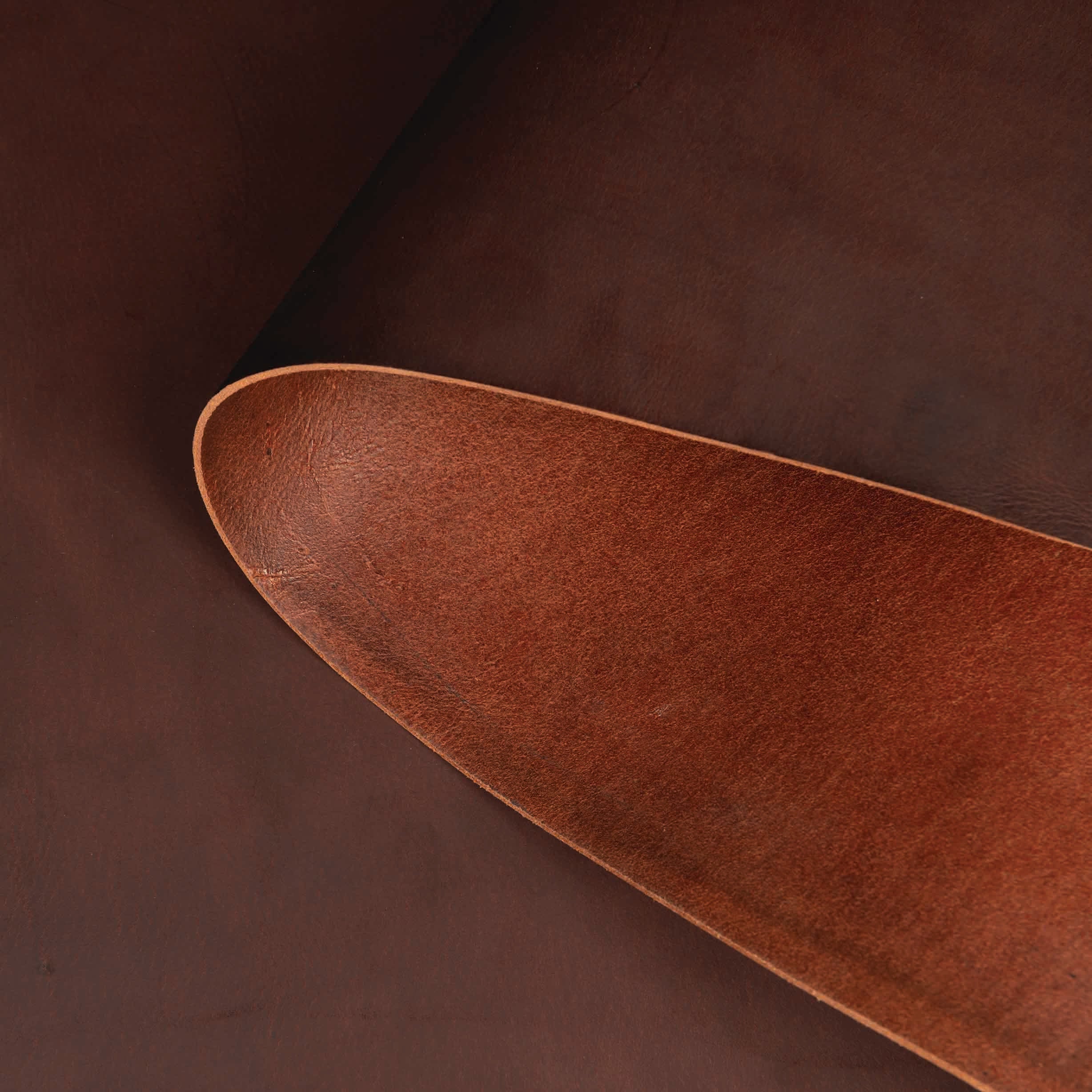 9780-sample-water-buffalo-leather-single-bend-1.webp